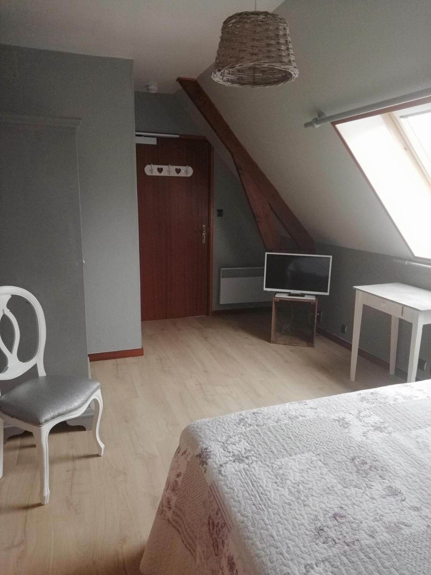 Hotel La ferme du guindal Marquise Esterno foto